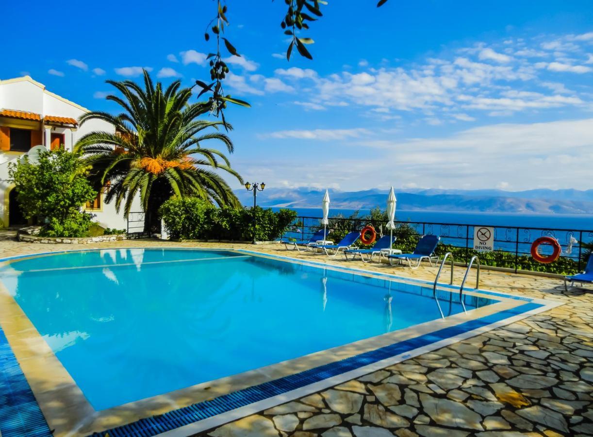 Dionysos Apartments Apraos Eksteriør billede