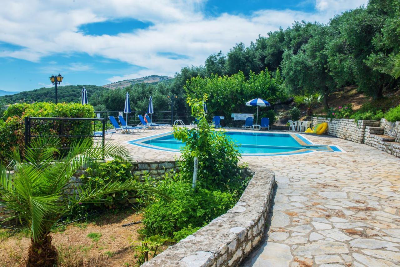 Dionysos Apartments Apraos Eksteriør billede