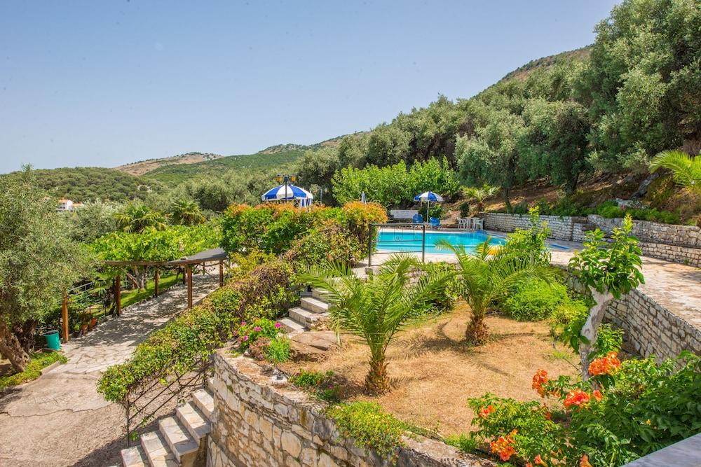Dionysos Apartments Apraos Eksteriør billede